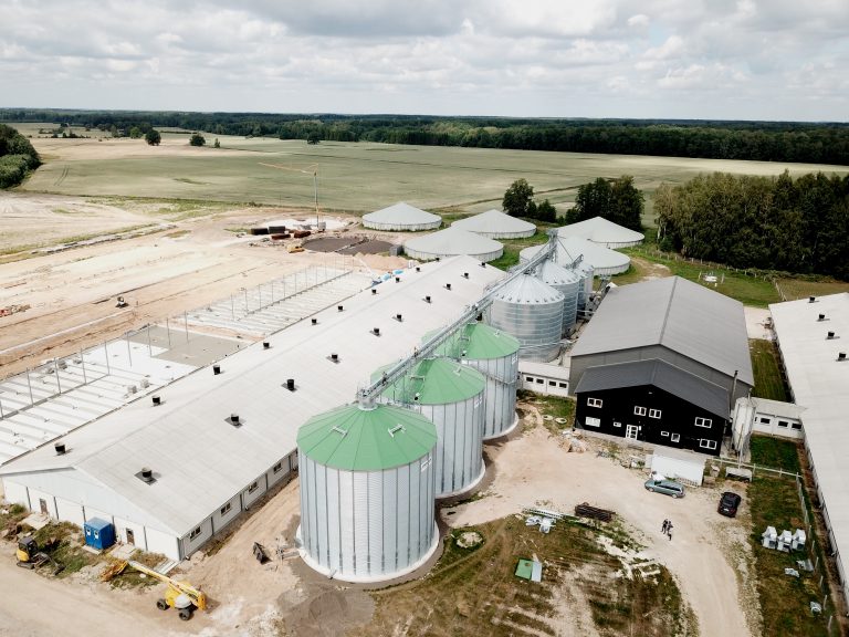 Latvija, Plokščiadugniai bokštai 3x1538t.