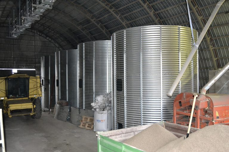 Radviliškio r. vidiniai bokštiniai sandėliai 4x 82 t.